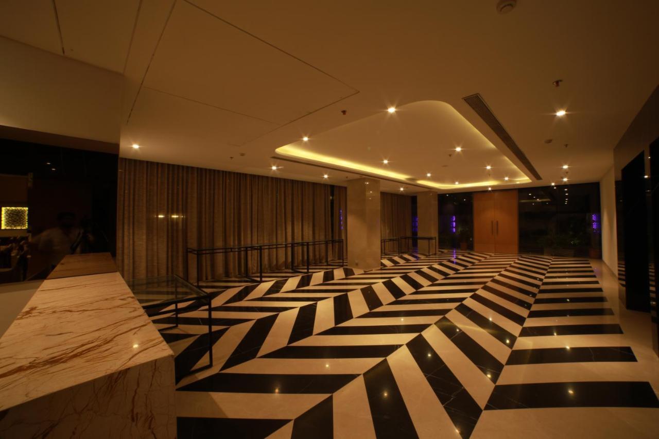The Vern At Blvd Нашик Екстериор снимка